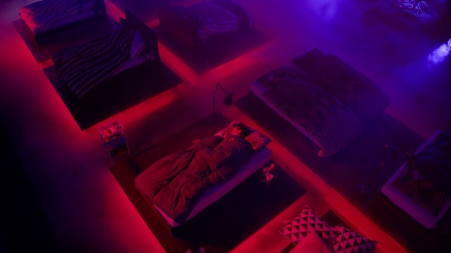 Video Reference: Computer keyboard, Purple, Entertainment, Violet, Interior design, Pink, Visual effect lighting, Peripheral, Material property, Magenta