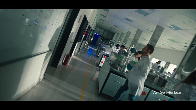Video Reference: Flash photography, Display device, Event, Multimedia, Glass, Flooring, Automotive design, Gadget, Suit, Fun