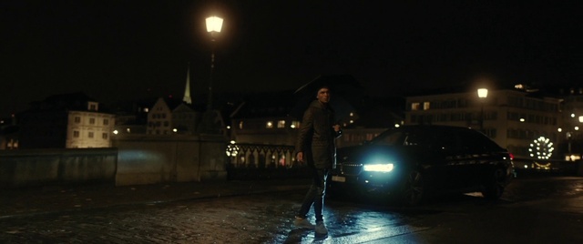 Video Reference: Automotive lighting, Flash photography, Lighting, Sky, Road surface, Vehicle, Tire, Street light, Midnight, Car