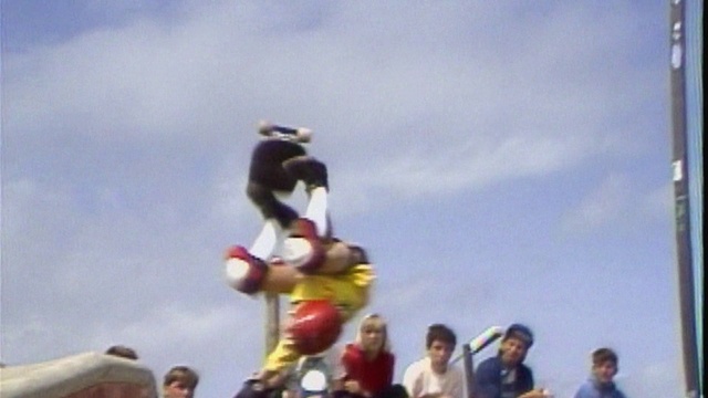 Video Reference: Sky, Cloud, Sports uniform, Hat, Happy, Shorts, Leisure, Entertainment, Event, Recreation