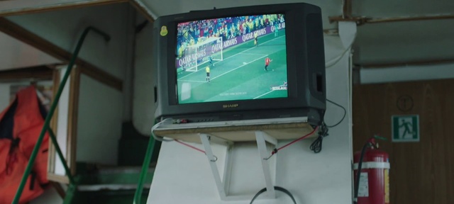 Video Reference: Television, Output device, Television set, Gadget, Flat panel display, Computer monitor accessory, Entertainment, Technology, Ball game, Sports equipment
