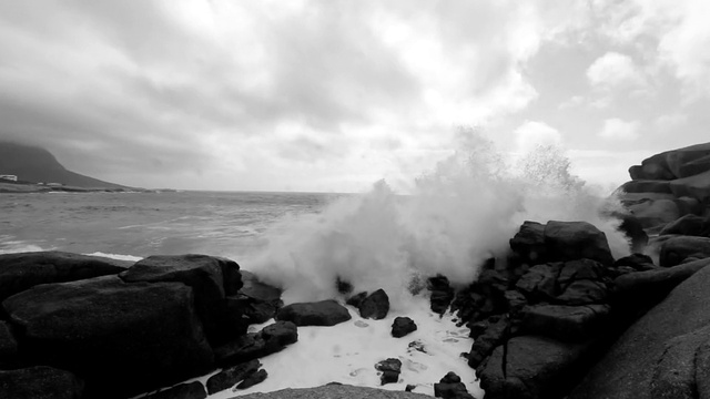 Video Reference: Sky, Cloud, Water, Nature, Body of water, Black-and-white, Style, Atmospheric phenomenon, Coastal and oceanic landforms, Freezing