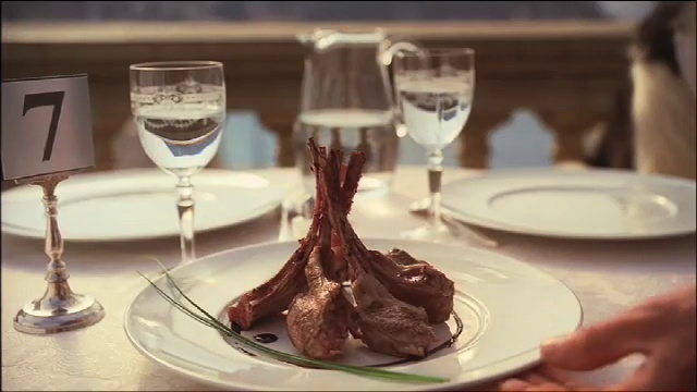 Video Reference: Food, Tableware, Stemware, Table, Drinkware, Dishware, Plate, Barware, Wine glass, Recipe