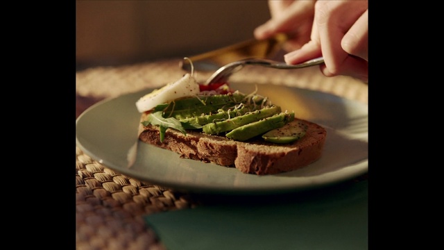 Video Reference: Food, Tableware, Dishware, Recipe, Ingredient, Staple food, Sandwich, Produce, Bread, Leaf vegetable