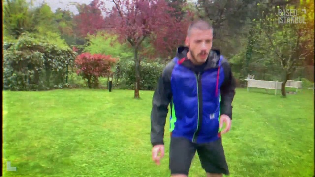 Video Reference: Plant, People in nature, Tree, Sleeve, Jacket, Grass, Sportswear, Leisure, Grassland, Personal protective equipment