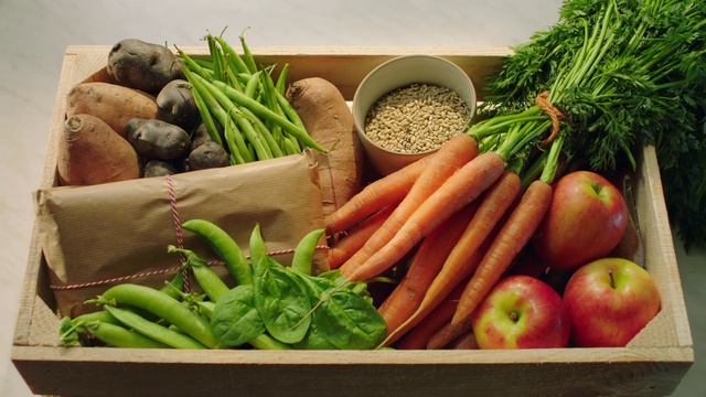 Video Reference: Food, Plant, Ingredient, Natural foods, Staple food, Whole food, Carrot, Leaf vegetable, Food group, Cuisine