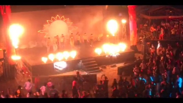 Video Reference: Light, Concert, Entertainment, Performing arts, Music, Musician, Music venue, Red, Artist, Performance art