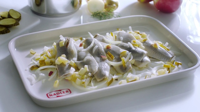 Video Reference: Food, Tableware, Dishware, Ingredient, Recipe, Plum tomato, Plant, Plate, Produce, Serveware