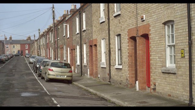 Video Reference: Car, Property, Window, Building, Vehicle, Sky, Automotive lighting, Plant, Motor vehicle, Infrastructure