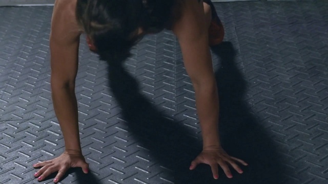 Video Reference: Joint, Black, Knee, Gesture, Thigh, Flooring, Finger, Calf, Floor, Barefoot