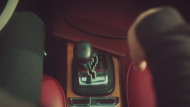 Video Reference: Gear shift, Automotive lighting, Automotive design, Automotive mirror, Vehicle, Mode of transport, Steering wheel, Motor vehicle, Vehicle door, Car