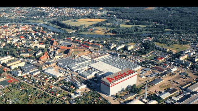 Video Reference: Building, Urban design, Land lot, Landscape, Residential area, Neighbourhood, Cityscape, House, Roof, City