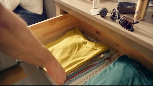 Video Reference: Comfort, Wood, Electric kettle, Hardwood, Flooring, Linens, Kettle, Room, Kitchen appliance, Vehicle door