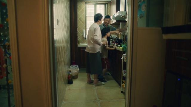 Video Reference: Fixture, Building, Door, Flooring, Machine, Mirror, Room, Glass, T-shirt, Home door