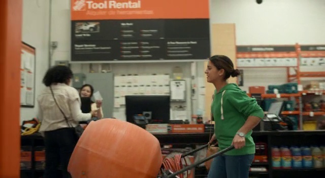 Video Reference: Event, T-shirt, Recreation, Job, Customer, Fun, Leisure, Room, Flooring, Physical fitness