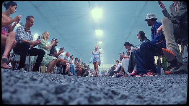 Video Reference: Flash photography, Entertainment, Shorts, Recreation, Leisure, T-shirt, Event, Team, Sitting, Fun