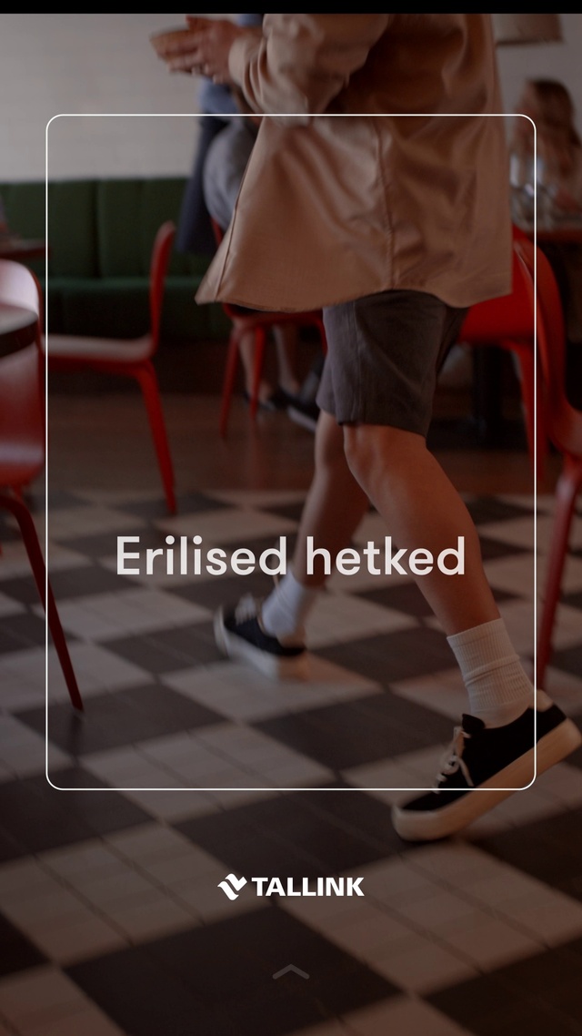 Video Reference: Shorts, Leg, Luggage and bags, Sleeve, Knee, Thigh, Flooring, Calf, Floor, Bag