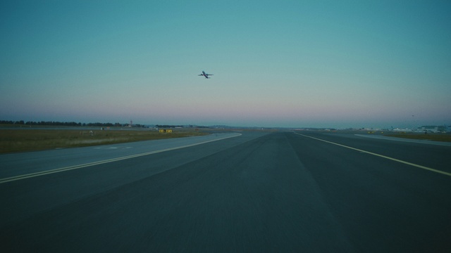 Video Reference: Sky, Cloud, Road surface, Runway, Asphalt, Atmospheric phenomenon, Horizon, Thoroughfare, Dusk, Plain
