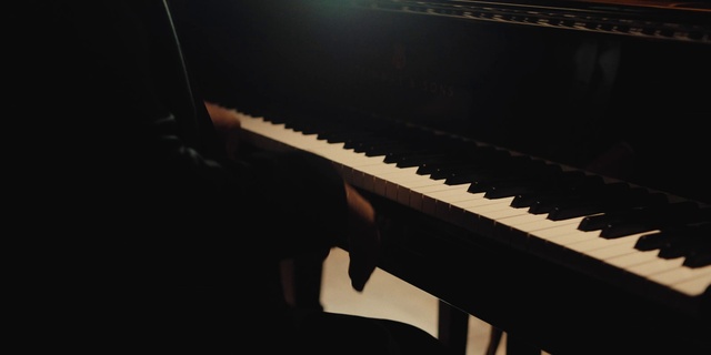 Video Reference: Musical instrument, Piano, Keyboard, Musical keyboard, Musician, Musical instrument accessory, Electronic musical instrument, Music, Pianist, Electronic instrument