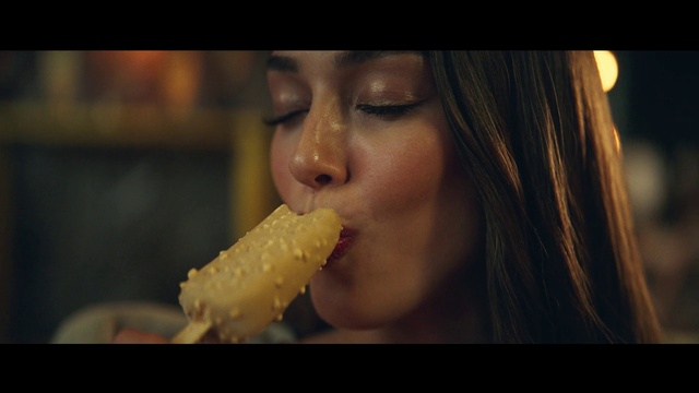 Video Reference: Nose, Food, Lip, Sweet corn, Corn kernels, Food craving, Eyelash, Biting, Fruit, Cuisine