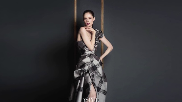 Video Reference: Shoulder, One-piece garment, Flash photography, Dress, Waist, Tartan, Day dress, Fashion design, Fashion model, Performing arts