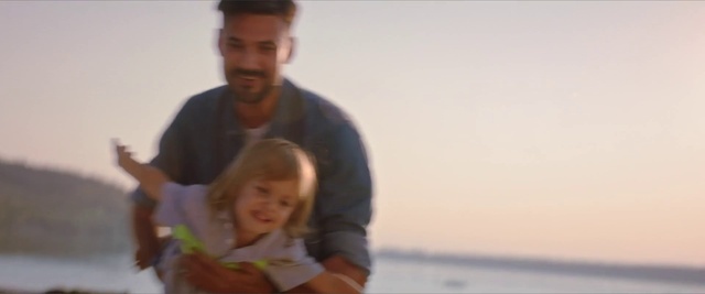 Video Reference: Smile, Gesture, Happy, T-shirt, Toddler, Travel, Fun, Leisure, Event, Baby