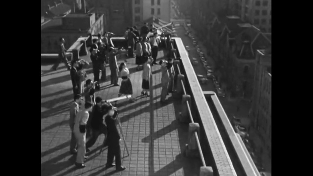 Video Reference: Black, Black-and-white, Building, Style, Road, Escalator, City, Monochrome, Monochrome photography, Metropolitan area