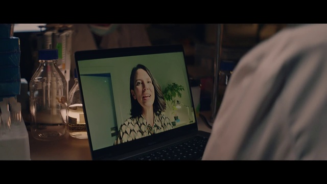 Video Reference: Eyelash, Art, Display device, Laptop, Event, Smile, Multimedia, Room, Visual arts, Fashion design