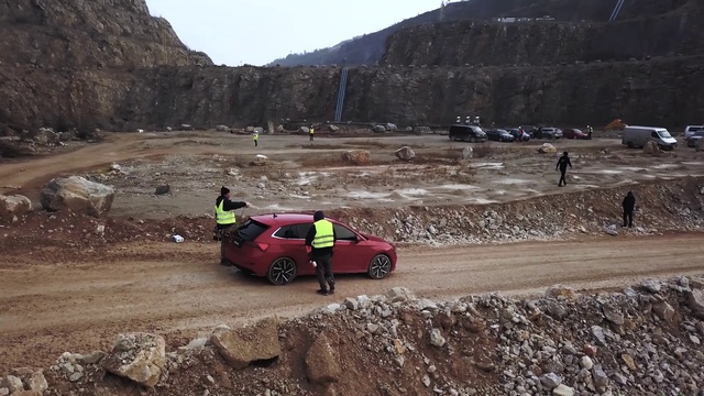 Video Reference: Tire, Wheel, Car, Vehicle, Ecoregion, Truck, Automotive tire, Motor vehicle, Sky, Asphalt