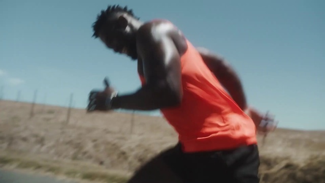 Video Reference: Sky, Ecoregion, Landscape, Happy, People in nature, Sports, Competition event, Elbow, Soil, Recreation