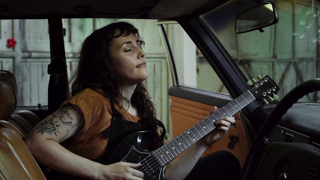 Video Reference: Musical instrument, Guitar, Musician, String instrument, String instrument, Guitarist, String instrument accessory, Guitar accessory, Music, Plucked string instruments