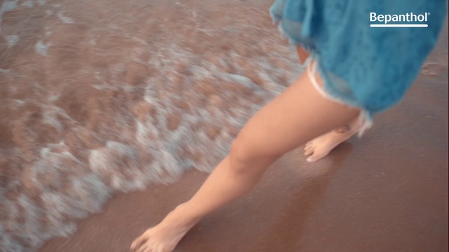 Video Reference: Shorts, Leg, Sleeve, Knee, Thigh, Barefoot, Calf, Floor, Flooring, Waist
