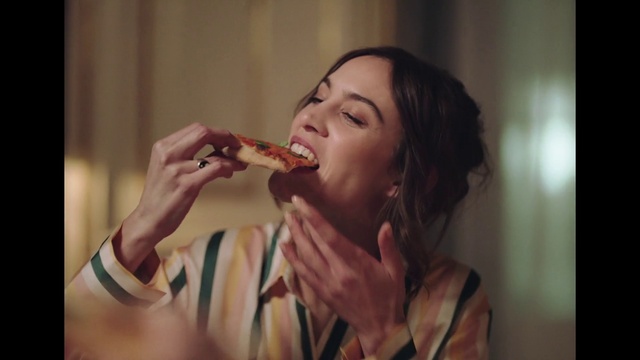 Video Reference: Hand, Eyelash, Jaw, Gesture, Food craving, Food, Singing, Entertainment, Event, Music