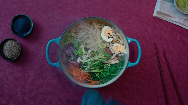 Video Reference: Food, Ingredient, Recipe, Cuisine, Staple food, Dishware, Dish, Tableware, Chinese noodles, Noodle