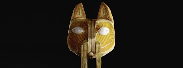 Video Reference: Insect, Automotive lighting, Human body, Gold, Sculpture, Art, Jewellery, Wood, Audio equipment, Personal protective equipment