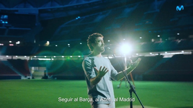 Video Reference: Microphone, Human body, Flash photography, Musician, Entertainment, Grass, Performing arts, Sky, Music, Event