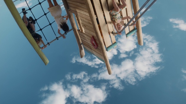 Video Reference: Cloud, Sky, Daytime, Azure, World, Line, Leisure, Cumulus, Recreation, City