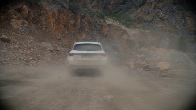 Video Reference: Car, Land vehicle, Vehicle, Plant community, Automotive tire, Automotive exterior, Terrain, Racing, Automotive design, Motorsport