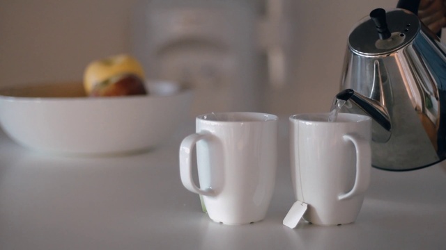 Video Reference: Tableware, Drinkware, Dishware, Cup, Coffee cup, Serveware, Teacup, Food, Kitchen appliance, Porcelain