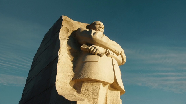 Video Reference: Sky, Sculpture, Statue, Gesture, Art, Creative arts, Artifact, Cloud, Monument, Classical sculpture