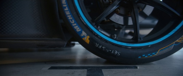 Video Reference: Tire, Wheel, Bicycle tire, Bicycle, Bicycle wheel, Automotive tire, Bicycle wheel rim, Tread, Synthetic rubber, Alloy wheel