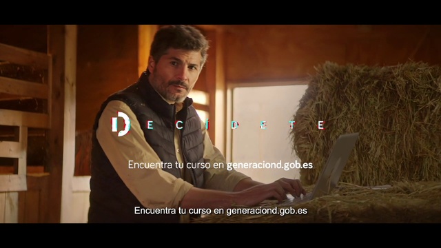 Video Reference: Flash photography, Sleeve, Font, Display device, Screenshot, Multimedia, Photo caption, Darkness, Software, Job