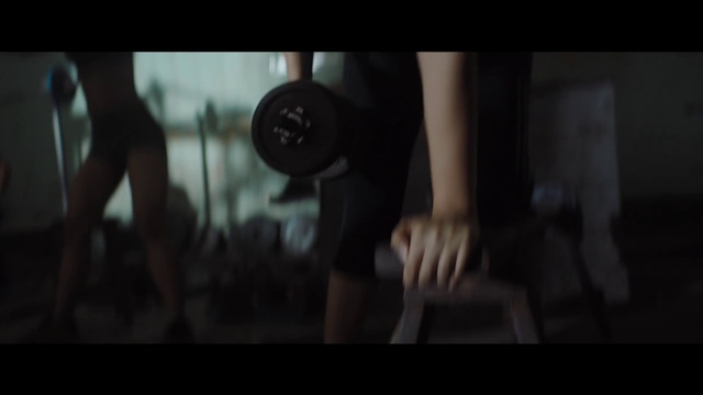 Video Reference: Flash photography, Shorts, Waist, Thigh, Door, Knee, Elbow, Eyewear, Hat, Automotive tire