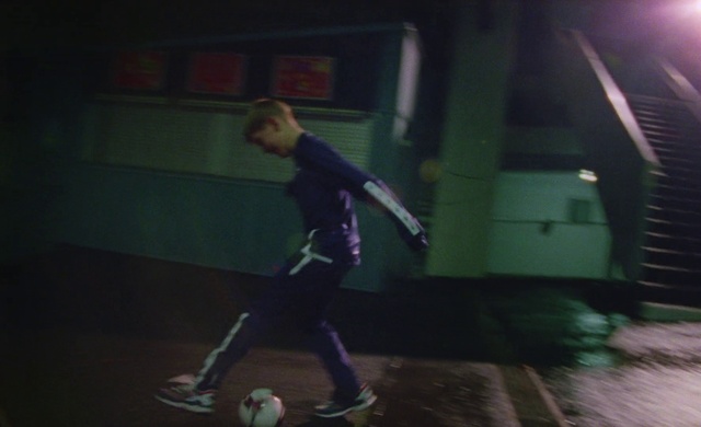 Video Reference: Football, Soccer, Sports equipment, Ball, Flash photography, Futsal, Floor, Player, Flooring, Fun