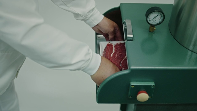 Video Reference: Hand, Arm, Safety glove, Gesture, Glove, Finger, Gas, Research, Machine, Service