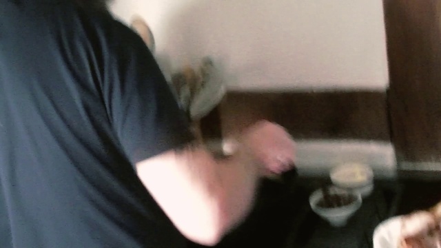 Video Reference: Hand, Jaw, Sleeve, Gesture, Finger, Wrist, Cooking, Elbow, Thumb, Cookware and bakeware