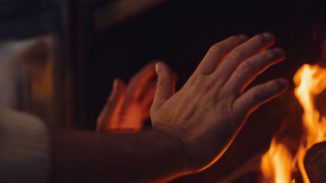 Video Reference: Hand, Human body, Flash photography, Amber, Gesture, Finger, Thumb, Wrist, Sign language, Event