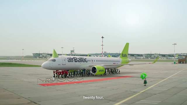 Video Reference: Sky, Aircraft, Vehicle, Jet engine, Aerospace manufacturer, Runway, Tire, Twinjet, Airplane, Aircraft engine