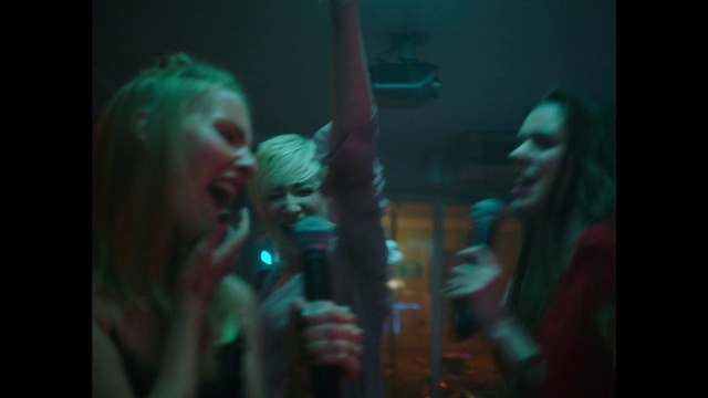 Video Reference: Hand, Musician, Musical instrument, Microphone, Organism, Artist, Music, Performing arts, Music artist, Hat