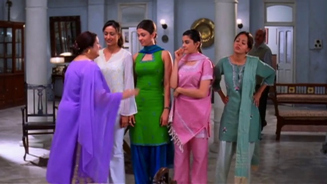 Video Reference: Purple, One-piece garment, Fashion design, Entertainment, Silk, Magenta, Waist, Formal wear, Event, Performing arts